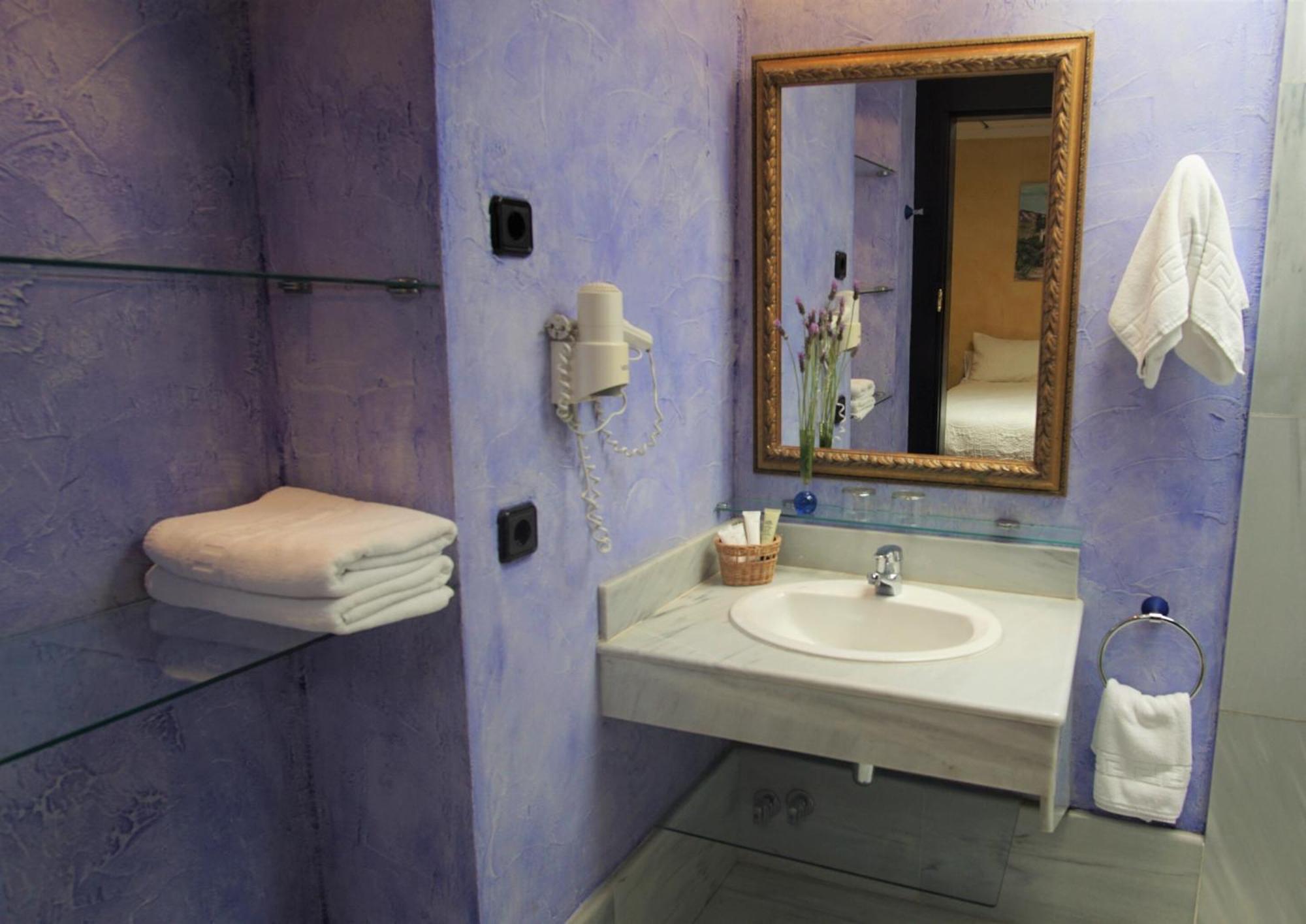 Hotel Tikar Garrucha Bagian luar foto