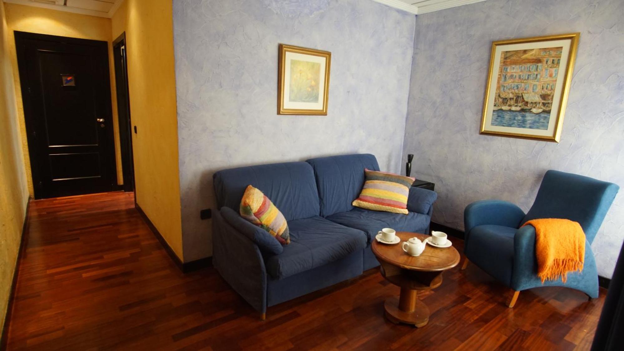Hotel Tikar Garrucha Bagian luar foto